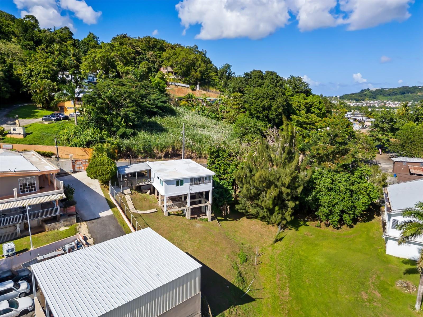 CAMINO JUANILLO FUENTES BARRIO SANTA ROSA - Residential