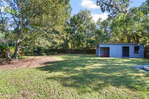 A home in DELAND