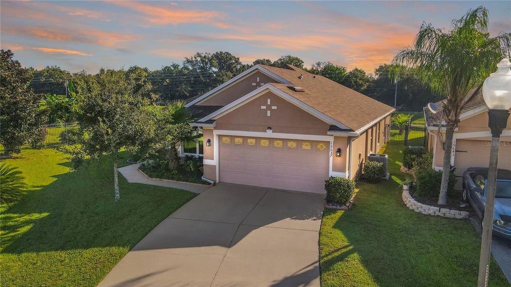 Photo of 15637 Carina Drive, Orlando, FL 32828 (MLS # O6449530)