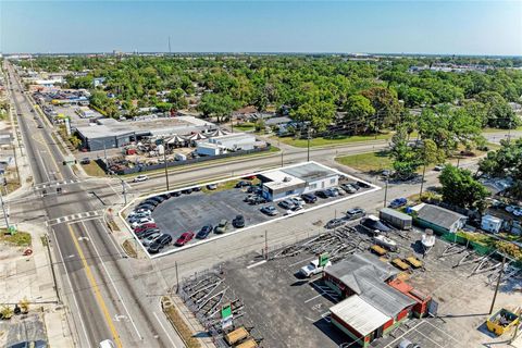 Photo of 2929 9th Street W, Bradenton, FL 34205 (MLS # A4689386)