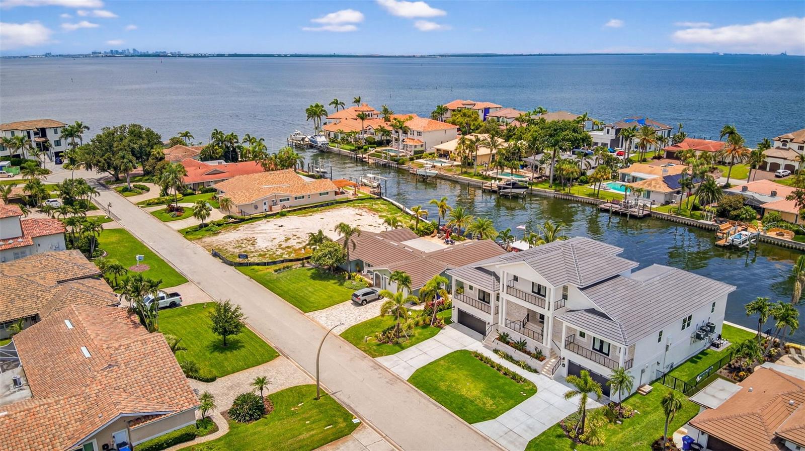 VENETIAN ISLES - Residential