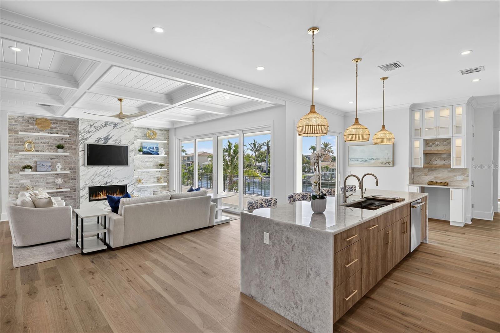 VENETIAN ISLES - Residential