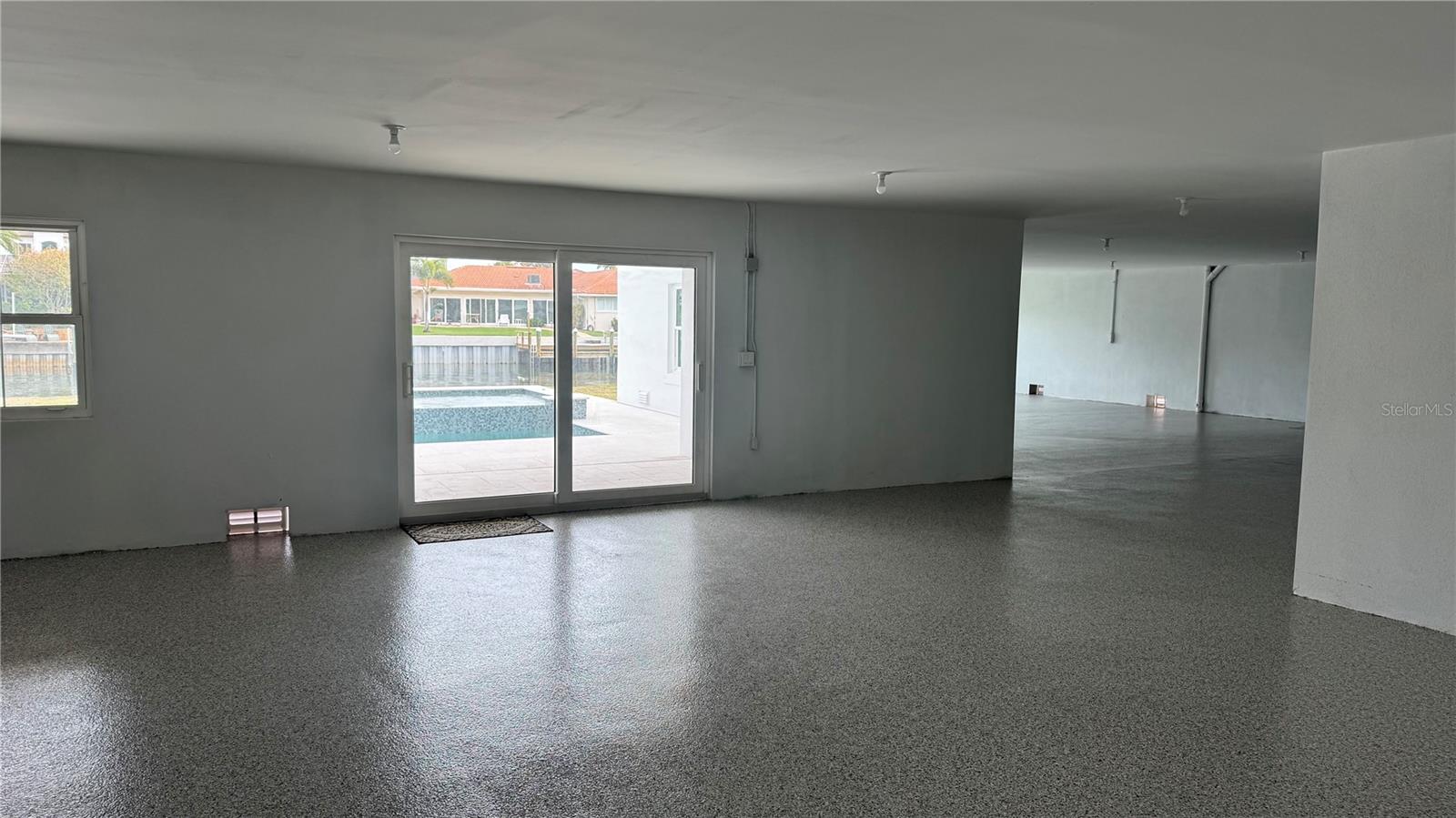 VENETIAN ISLES - Residential