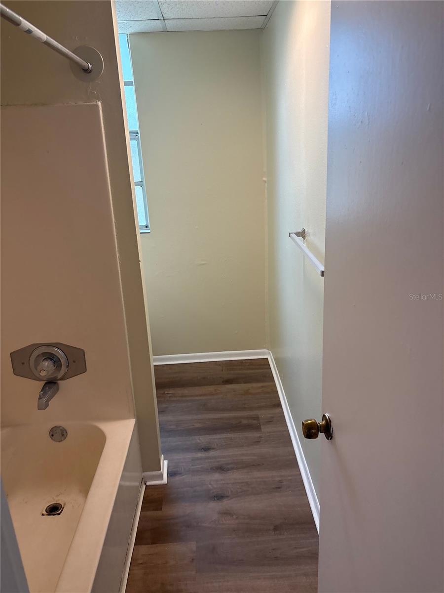 KELLYS ALICE SUB - Residential Lease