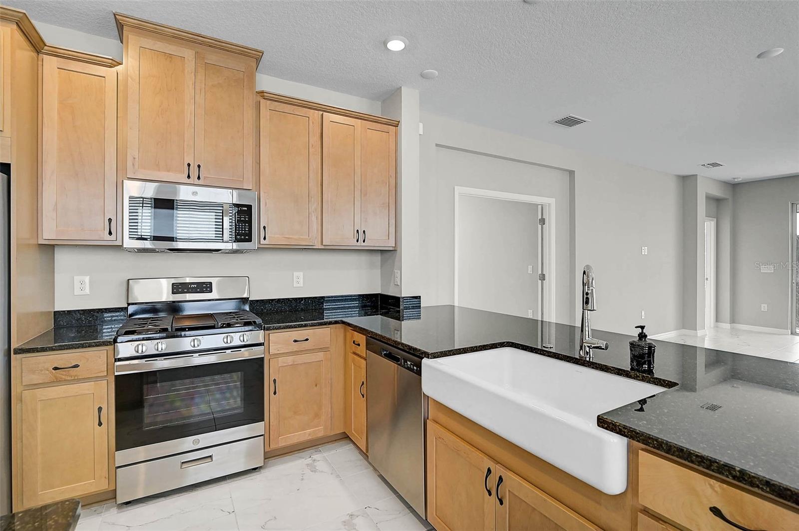 PALMERO - Residential Lease