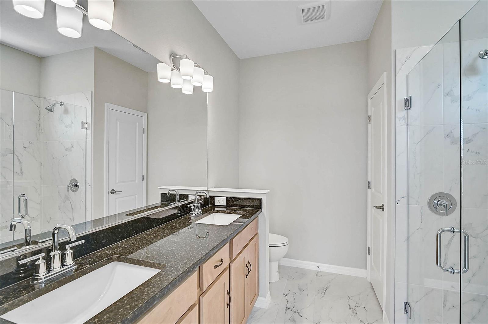 PALMERO - Residential Lease