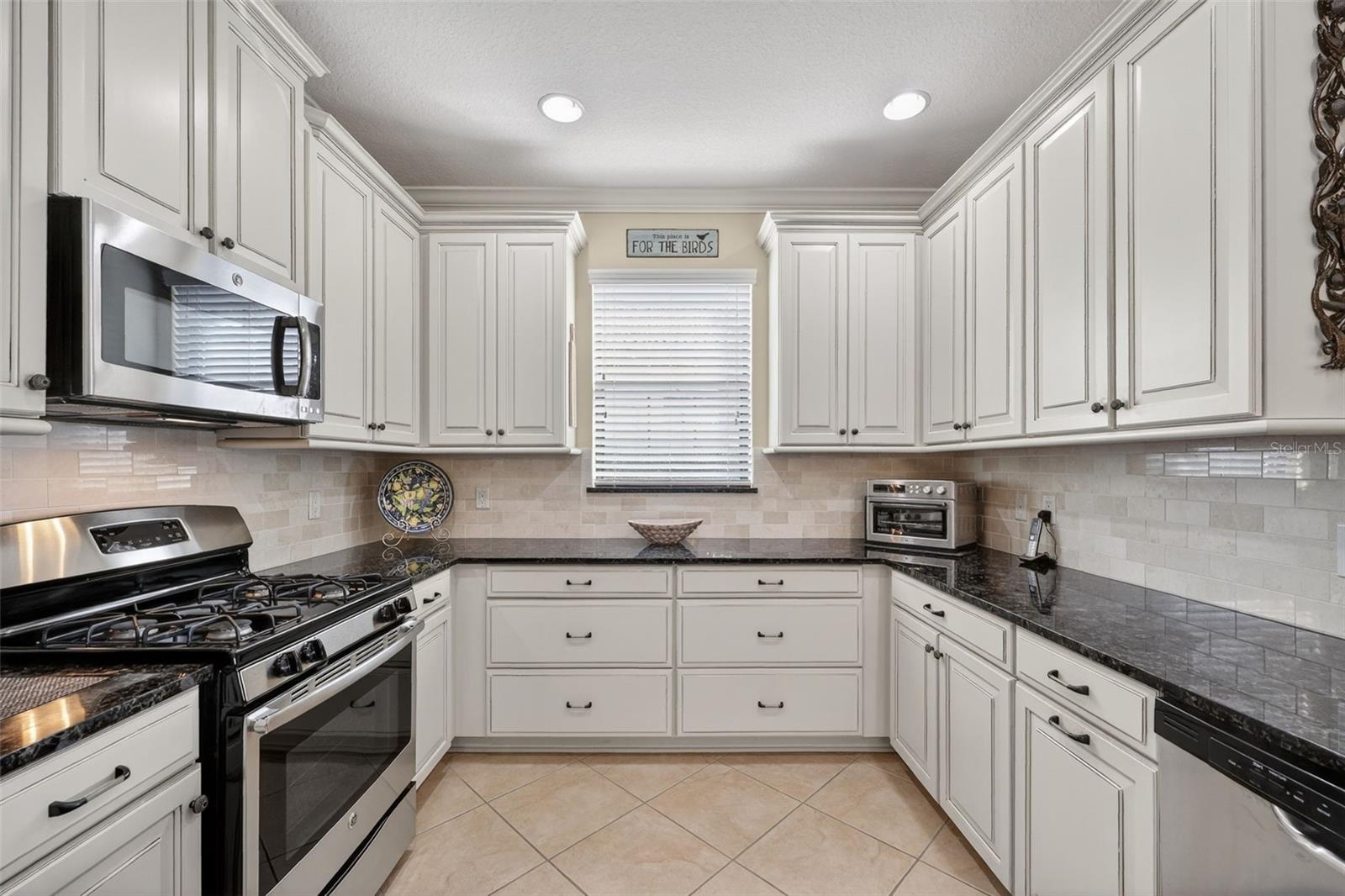 ESPLANADE PH II - Residential