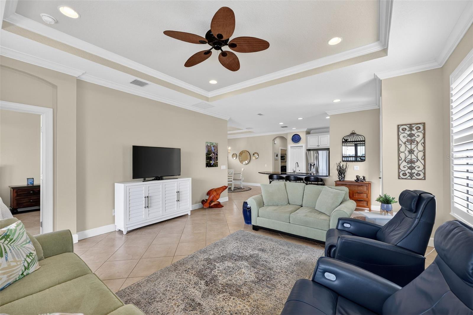 ESPLANADE PH II - Residential