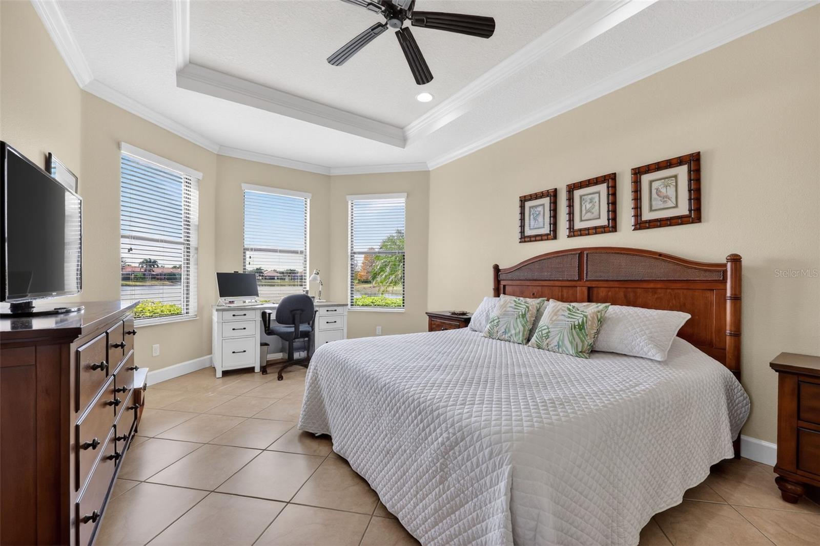 ESPLANADE PH II - Residential