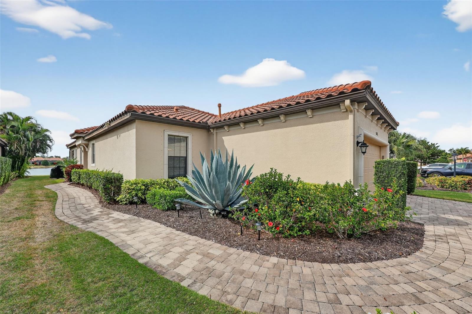 ESPLANADE PH II - Residential