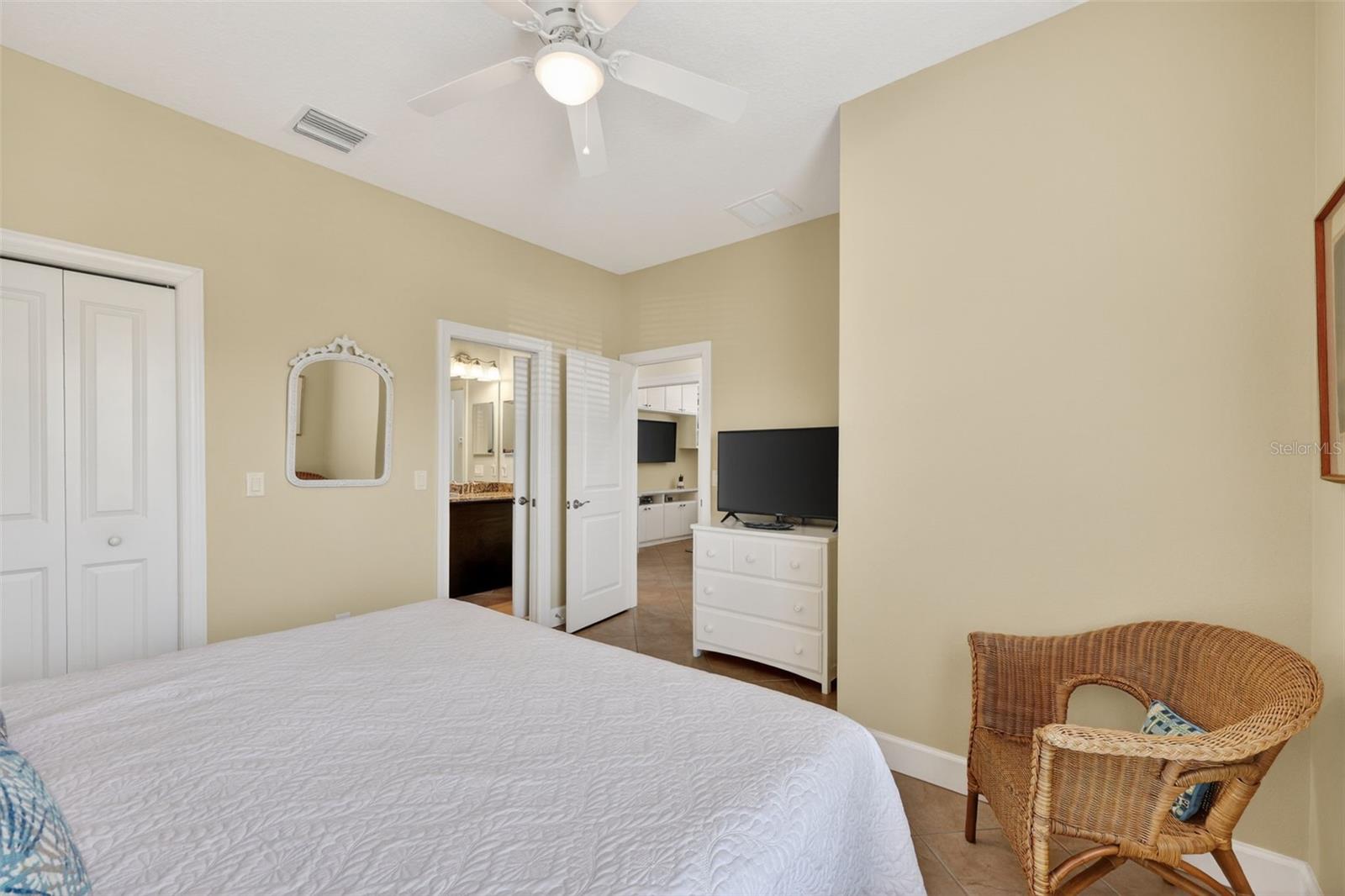 ESPLANADE PH II - Residential