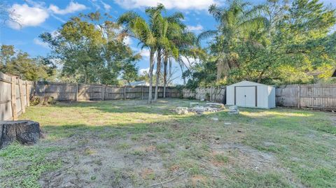 A home in LAKELAND