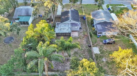 A home in LAKELAND