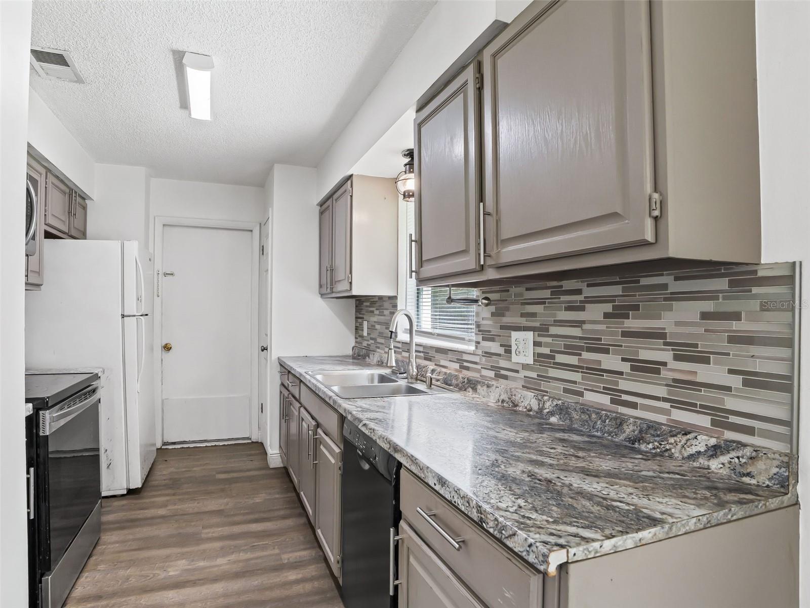 TRADE WINDS VILLAGE - Residential