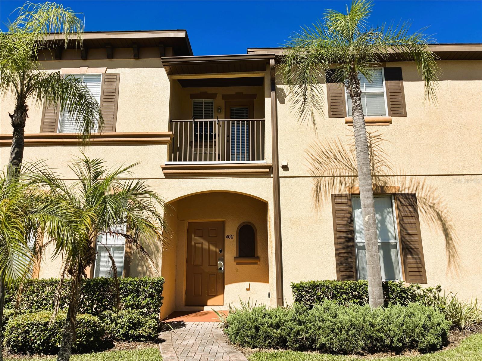 This spacious 3-bedroom, 3-bathroom townhome is located in the Gated resort community of Regal Palms in Davenport. Discover a well-designed floorplan featuring a combined living and dining area that flows into the open kitchen — perfect for entertaining and everyday living. Downstairs, you’ll find a bedroom with a full bathroom. Upstairs, the primary suite offers an en-suite bathroom with a relaxing garden tub/shower combo. Laundry room is located on the second floor. There is an additional bedroom with en-suite bathroom on the second floor. The second bedroom has access to a balcony.
Regal Palms offers resort-style amenities like a huge pool with a lazy river and waterslide, clubhouse, fitness center, playground, and 24-hour guard gate. The monthly HOA dues include cable, internet, trash service, landscaping, and exterior maintenance, MAKING YOUR LIFE MUCH EASIER. Whether you're looking for a full-time residence, vacation home, or short-term rental opportunity, this home is perfectly located near shopping, dining, golf courses.