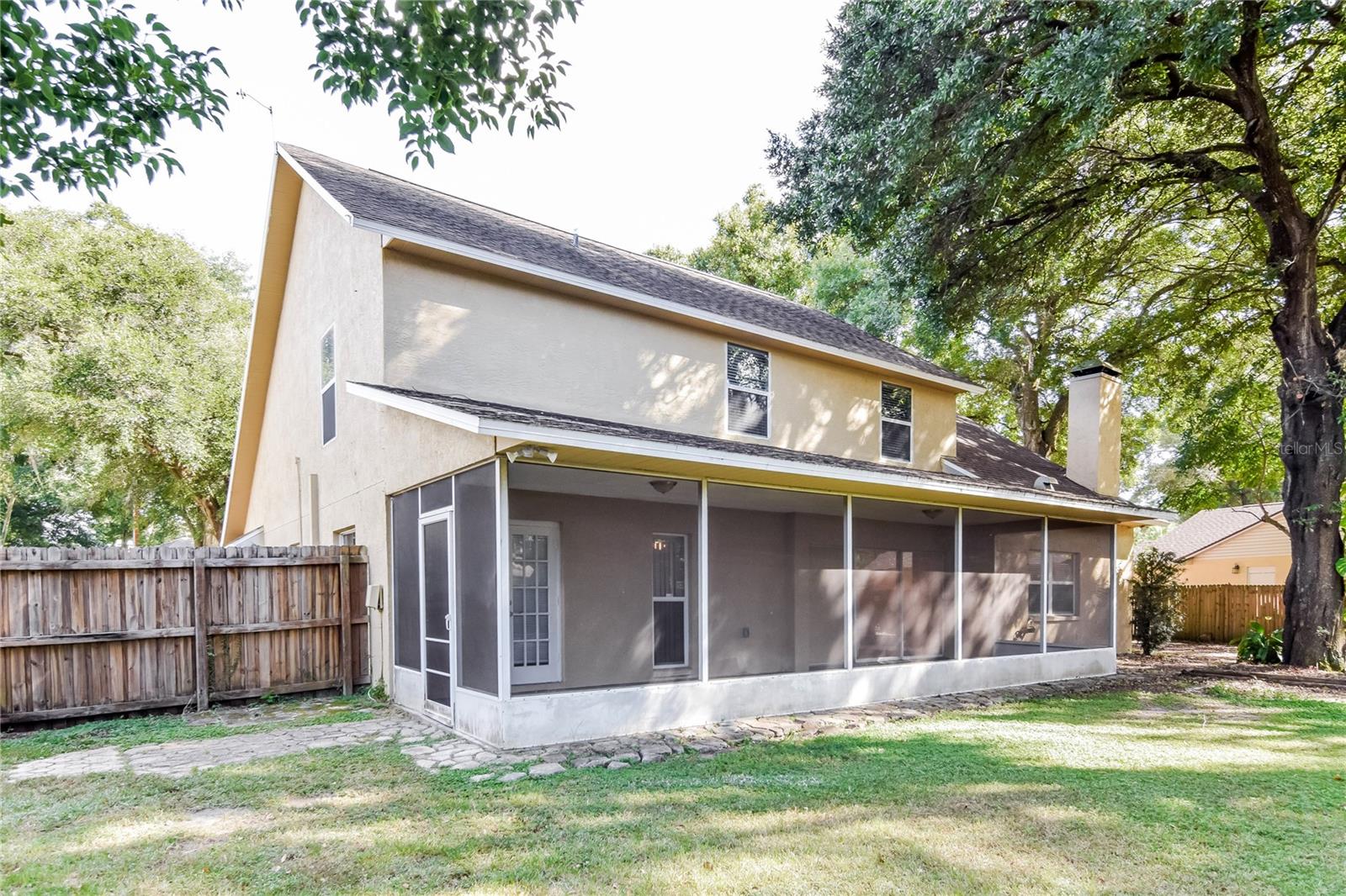 EASTWOOD GLENN - Residential Lease