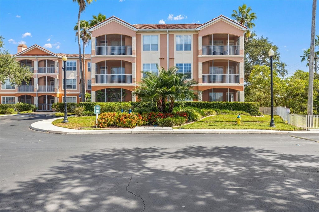 Photo of 5000 Culbreath Key Way #1-319, Tampa, FL 33611 (MLS # TB8560685)