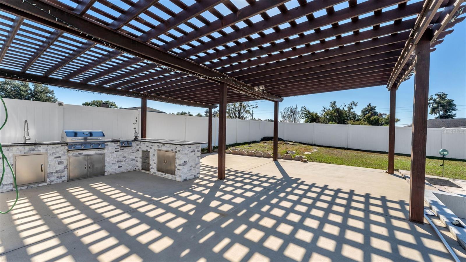 ASHLEY POINTE - Residential