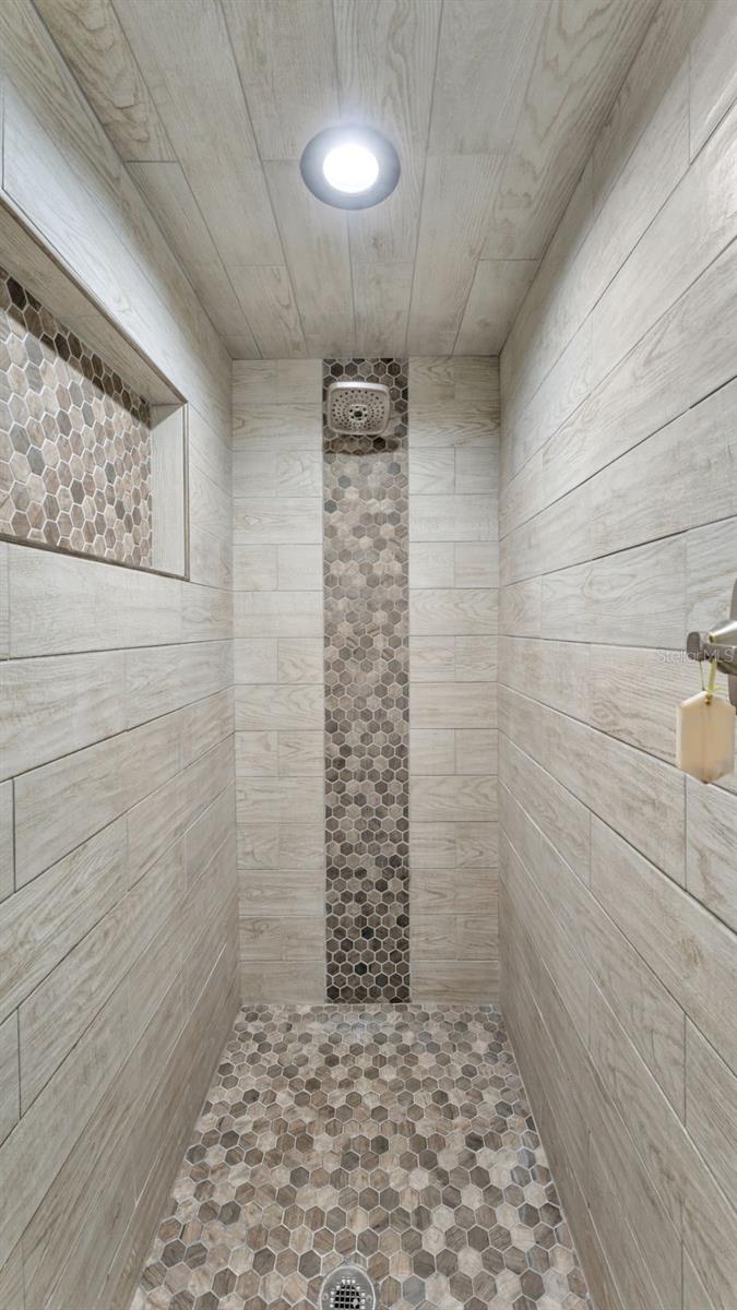 ASHLEY POINTE - Residential