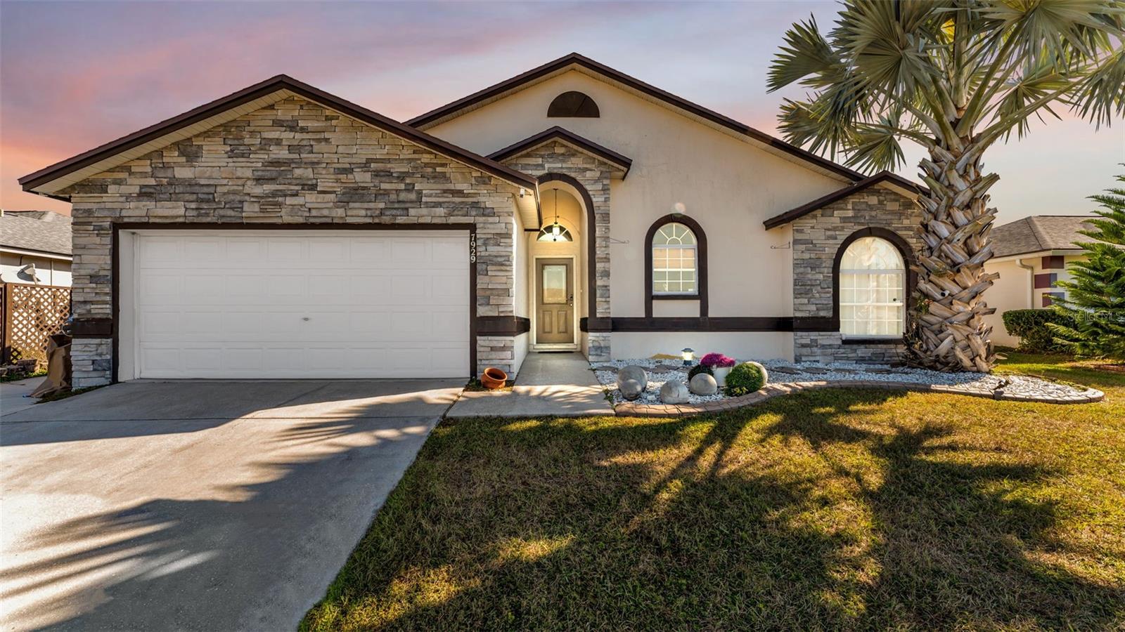 ASHLEY POINTE - Residential