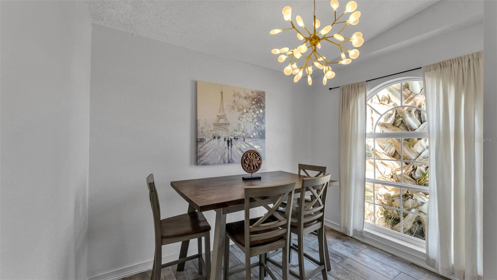 ASHLEY POINTE - Residential