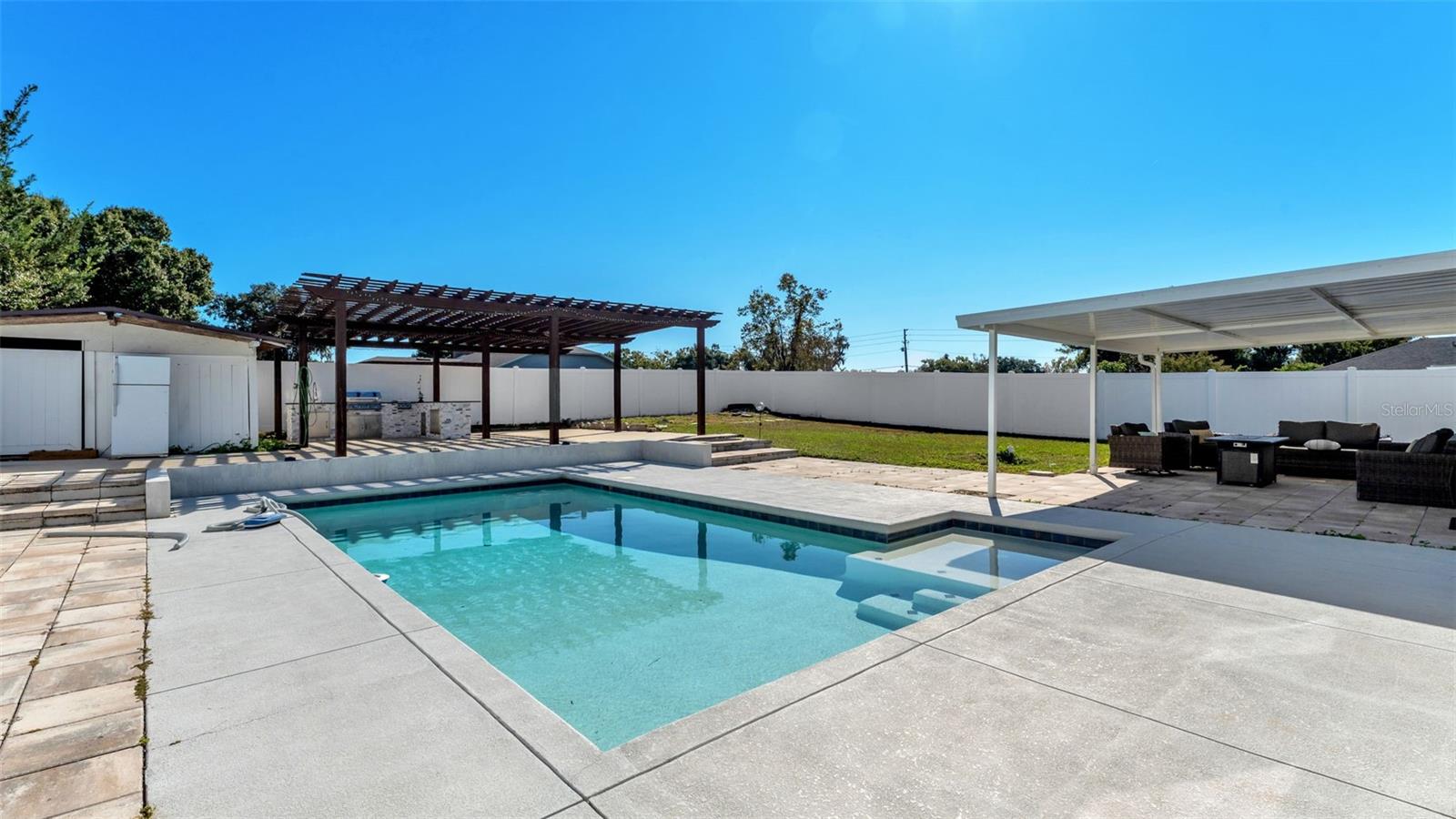 ASHLEY POINTE - Residential