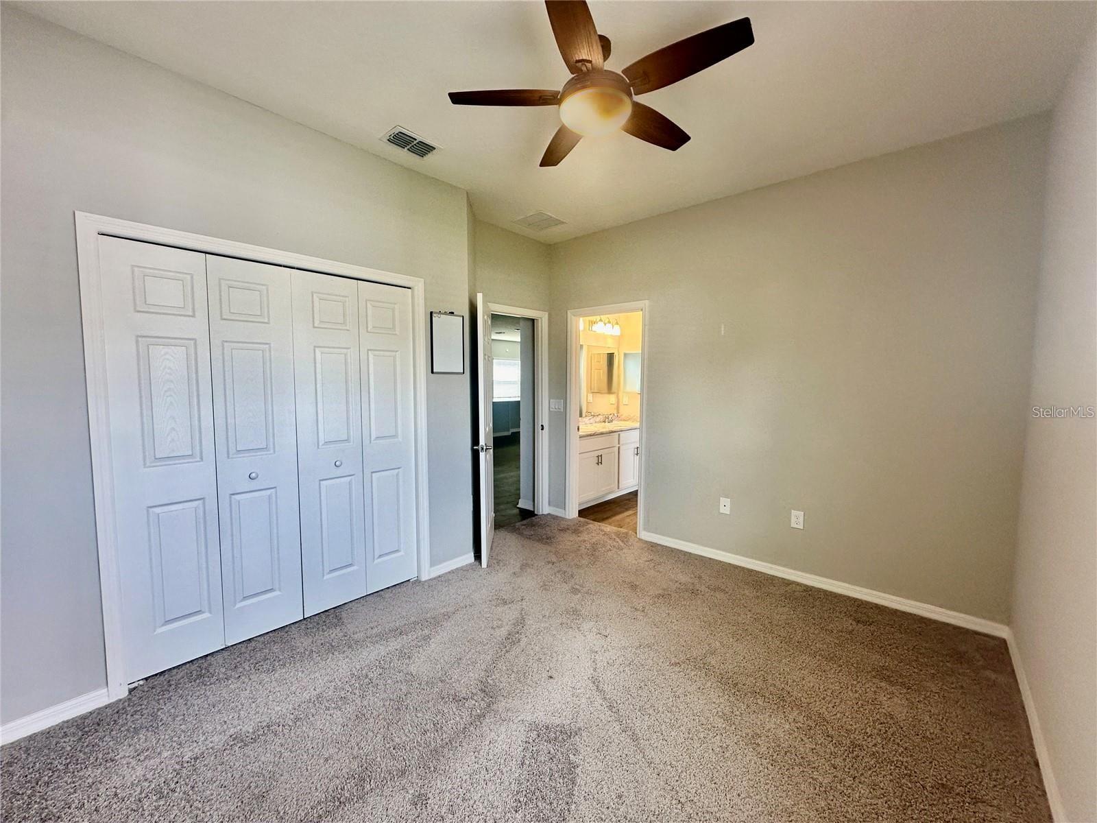 LANDINGS/EAGLE LAKE - Residential