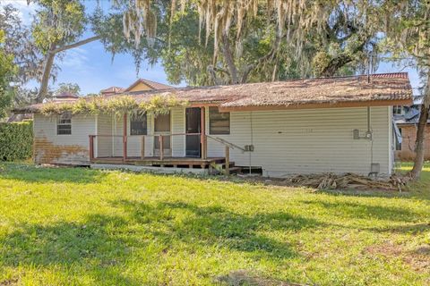 A home in LAKE MARY