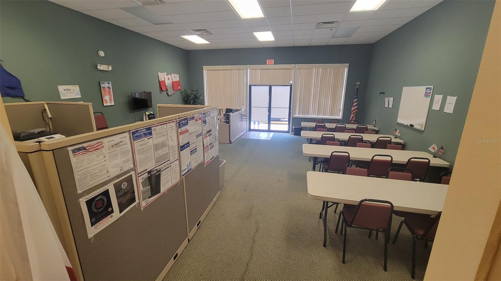 LEESBURG LEESBURG COMMERCE PARK PH 01 - Commercial Lease