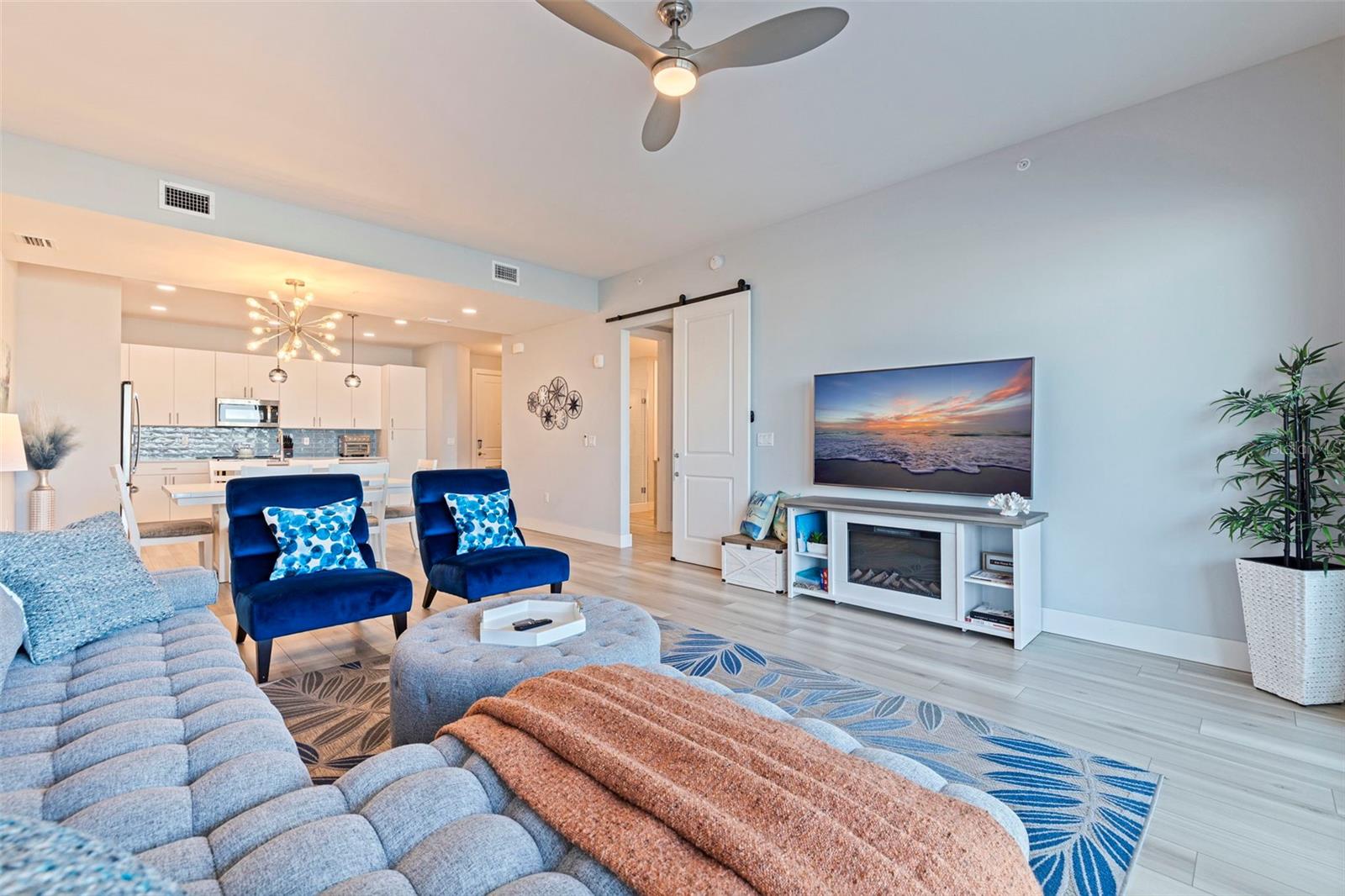 HARBOR AT TOWN CENTER CONDO - Residential