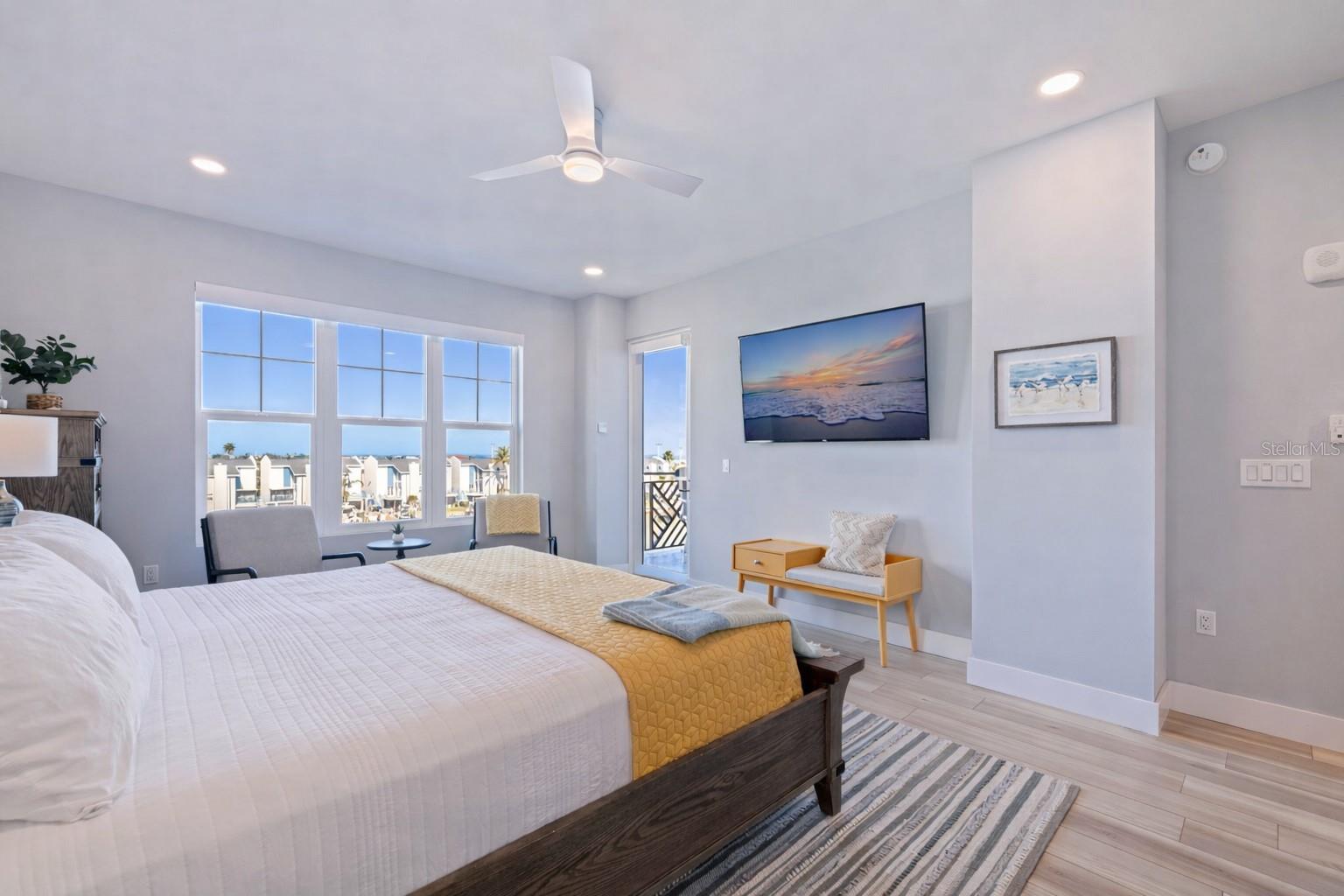 HARBOR AT TOWN CENTER CONDO - Residential