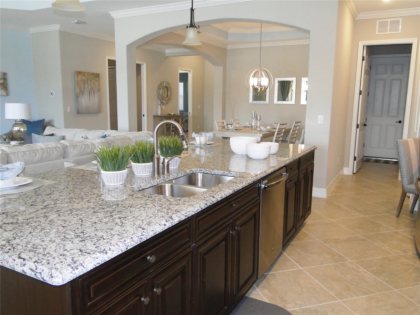 LAKEWOOD NATIONAL - Residential Lease