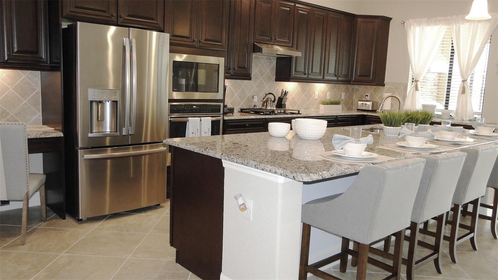 LAKEWOOD NATIONAL - Residential Lease