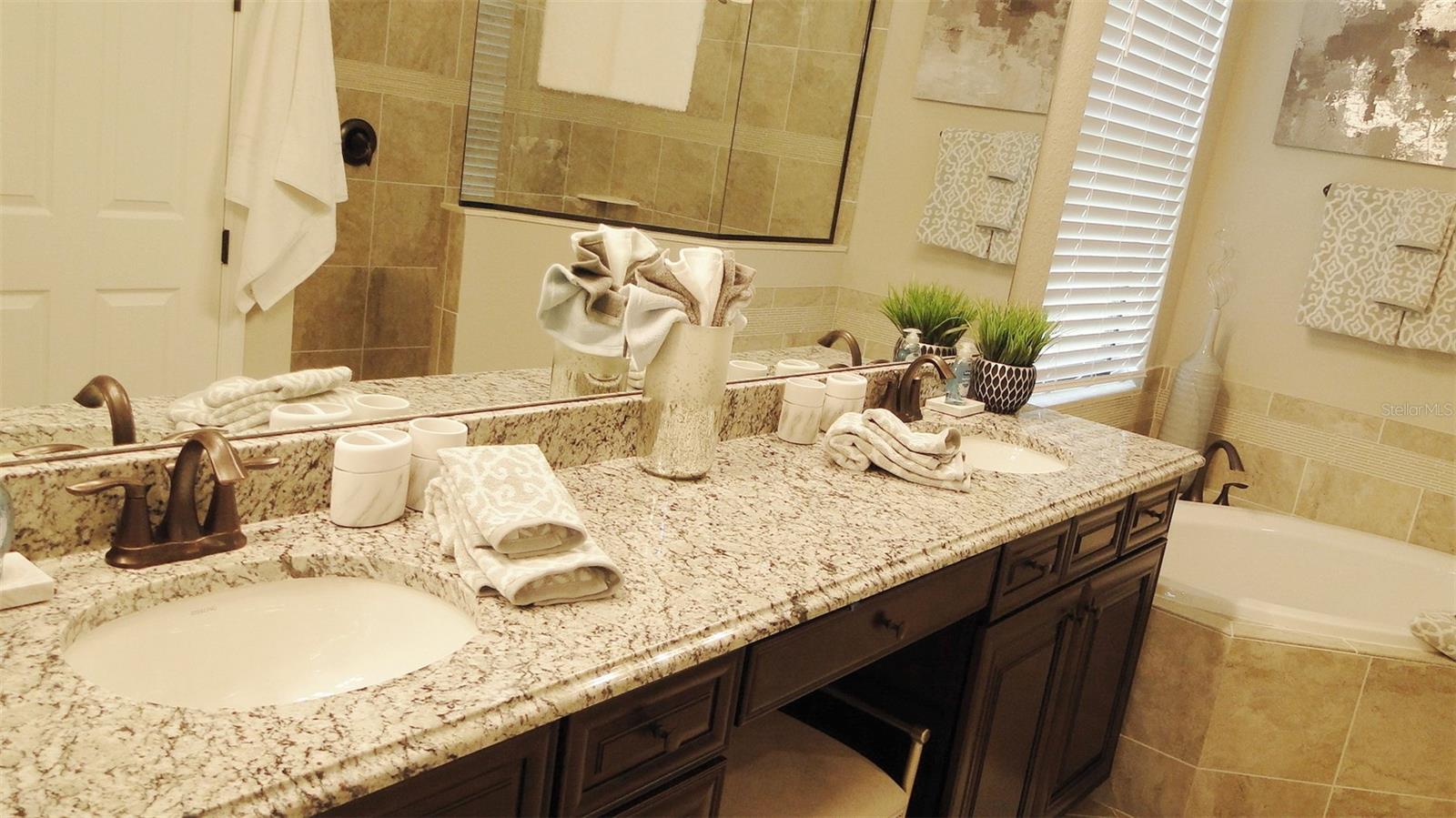 LAKEWOOD NATIONAL - Residential Lease