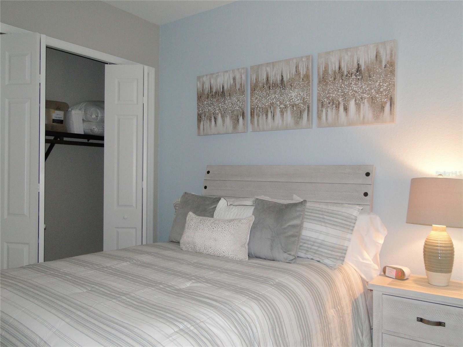 LAKEWOOD NATIONAL - Residential Lease