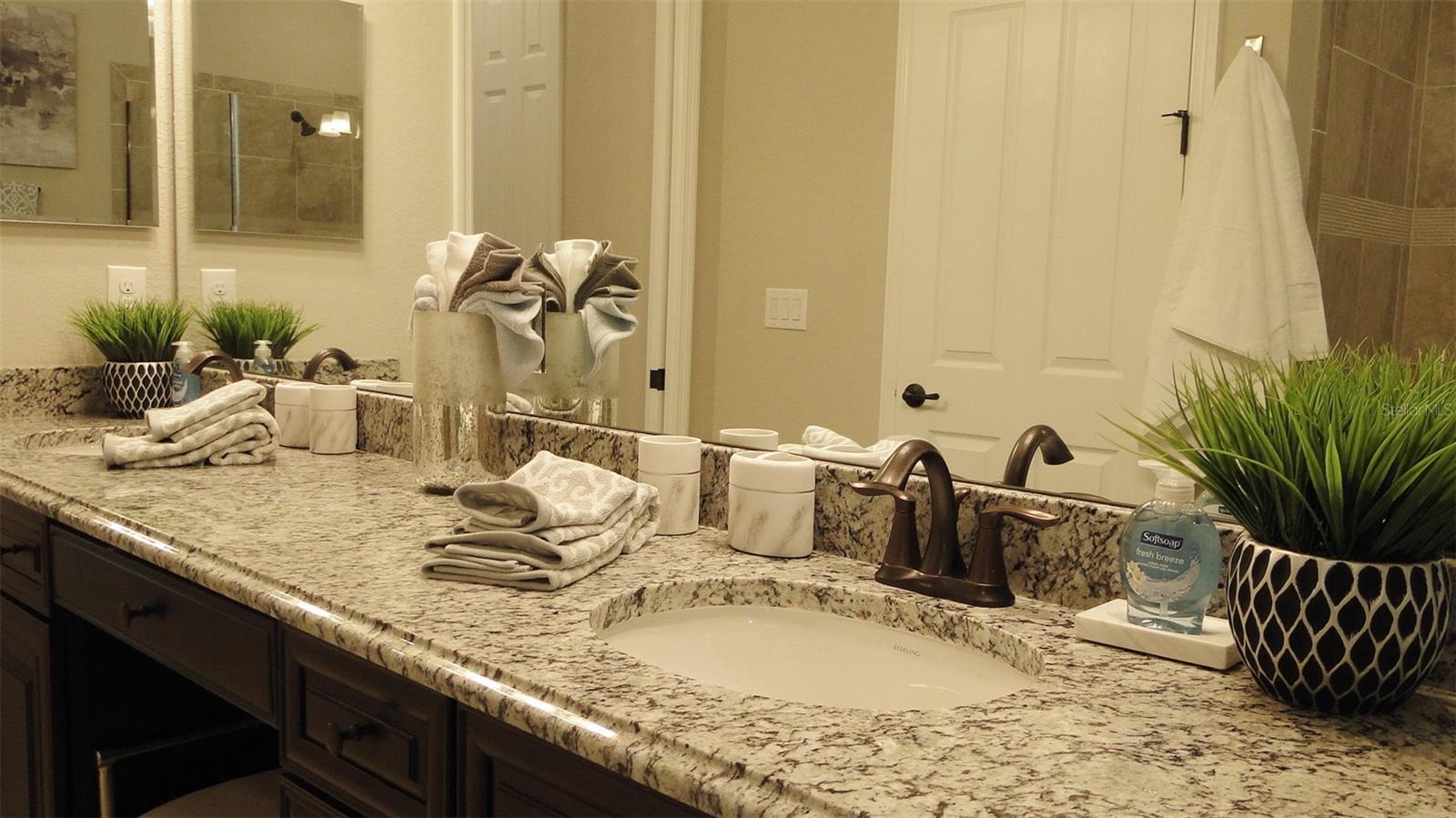 LAKEWOOD NATIONAL - Residential Lease