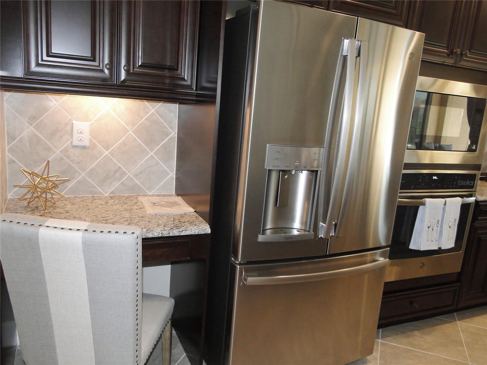 LAKEWOOD NATIONAL - Residential Lease