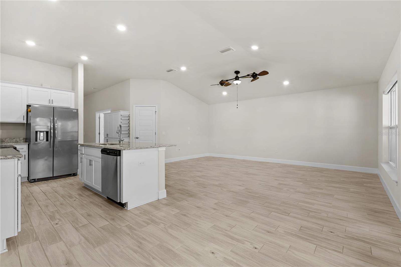 ABBEY GLEN - Residential