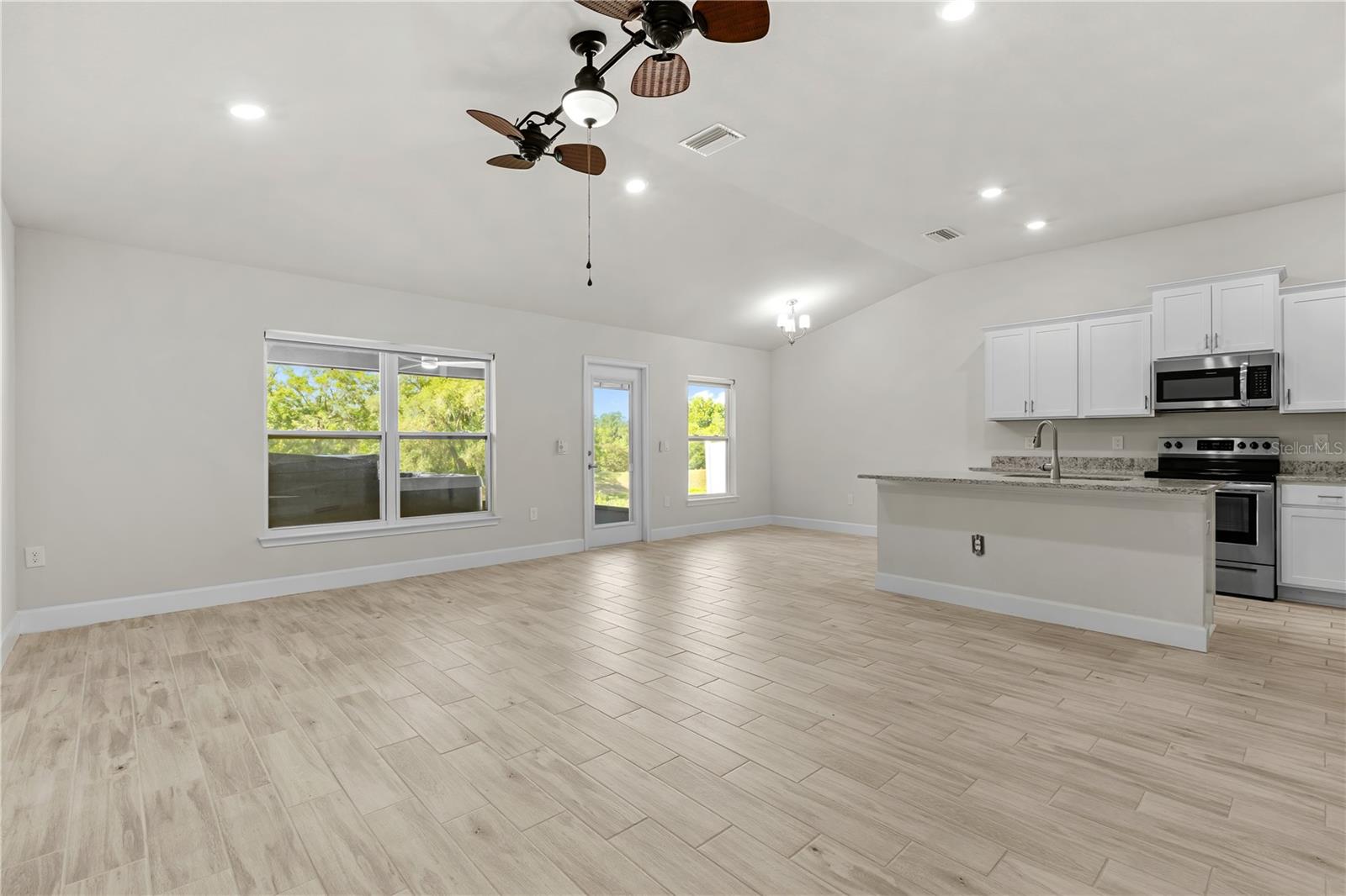 ABBEY GLEN - Residential