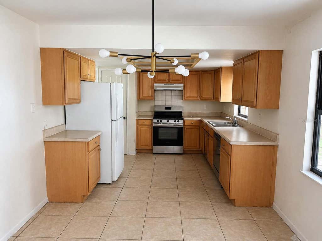 Photo of 7039 Sheffield Drive, Lakeland, FL 33810 (MLS # O6415581)