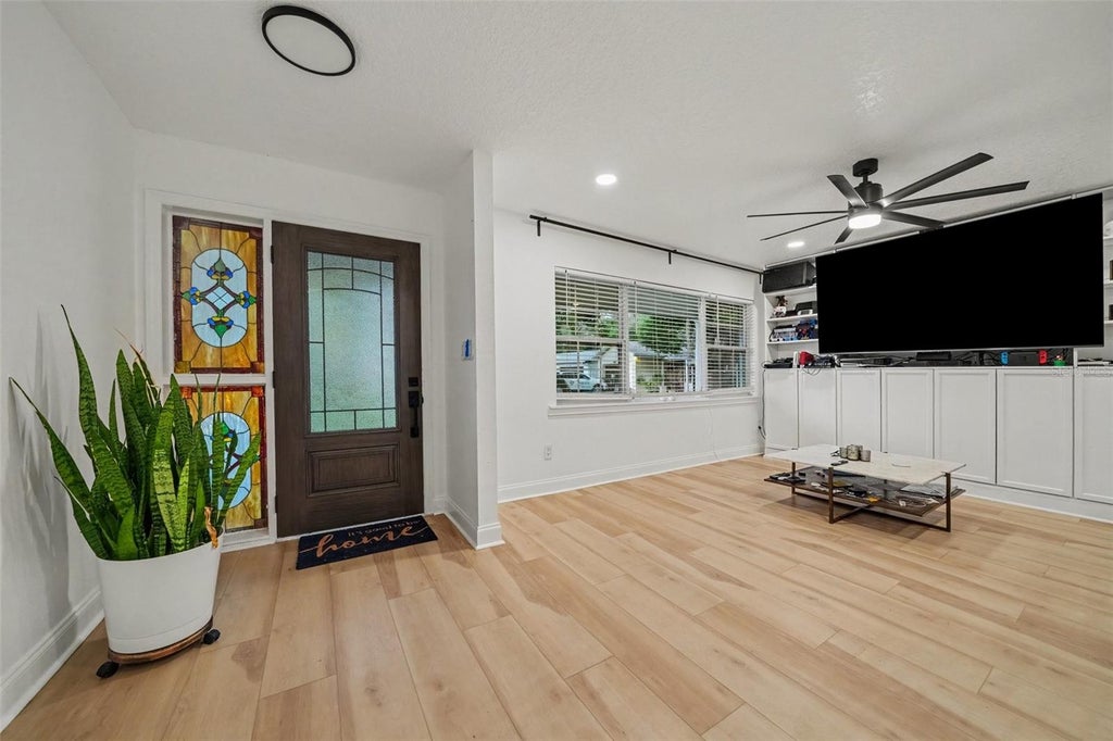 Photo of 1905 Bonanza Ct, Winter Park, FL 32792 (MLS # O6433122)