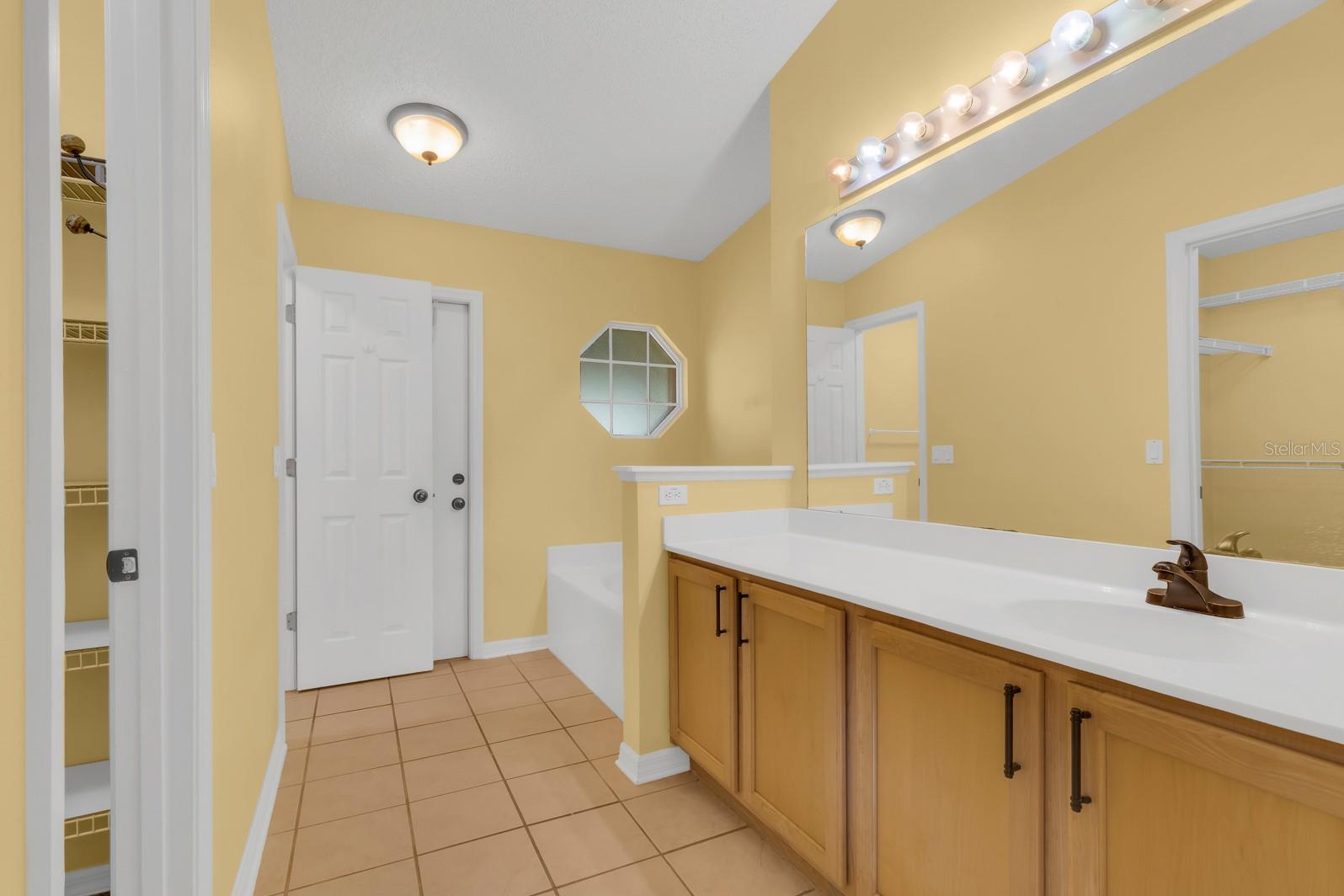 MONTEREY OAKS - Residential