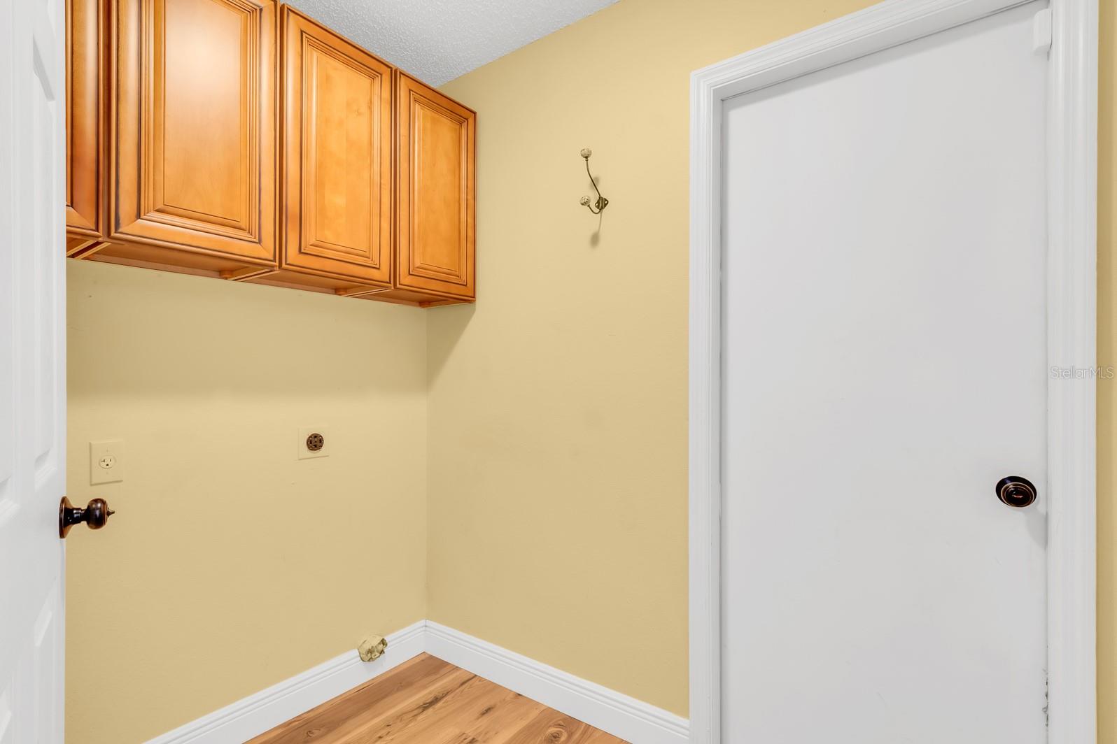 MONTEREY OAKS - Residential