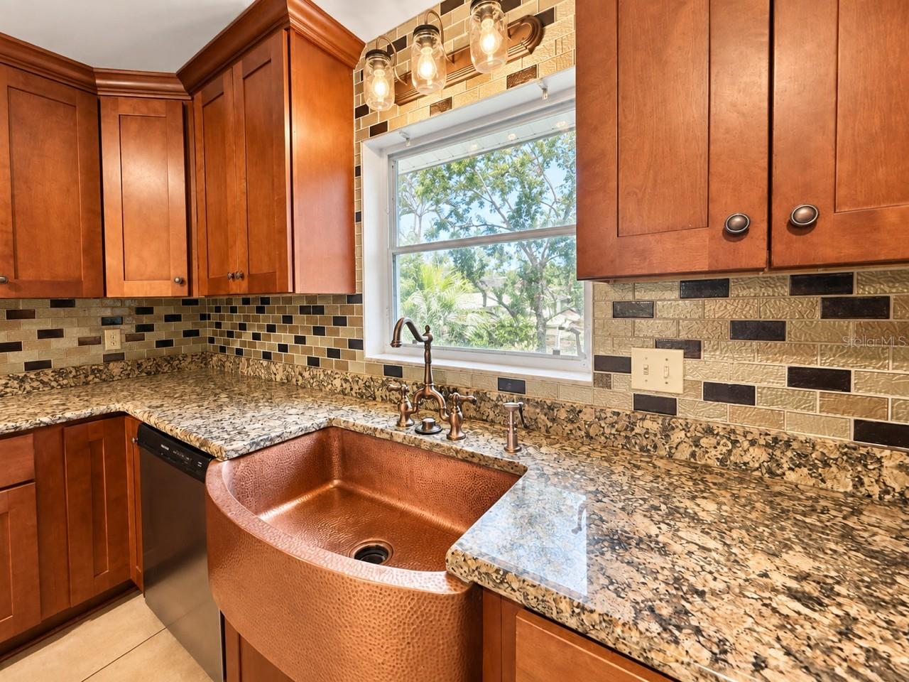 4709 BROOKSDALE DRIVE, SARASOTA, FL, 34232 4 4709 BROOKSDALE DRIVE
