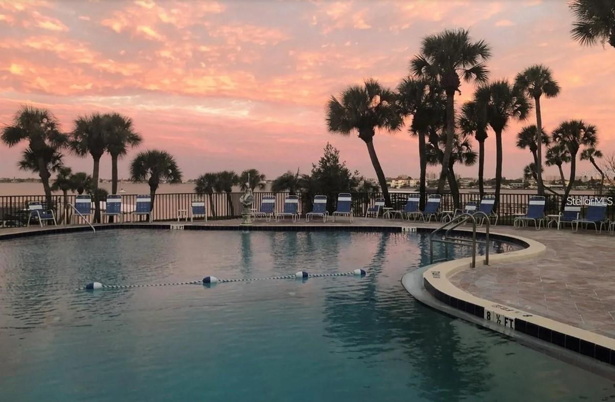 HARBOUR CLUB CONDO 2 - Residential