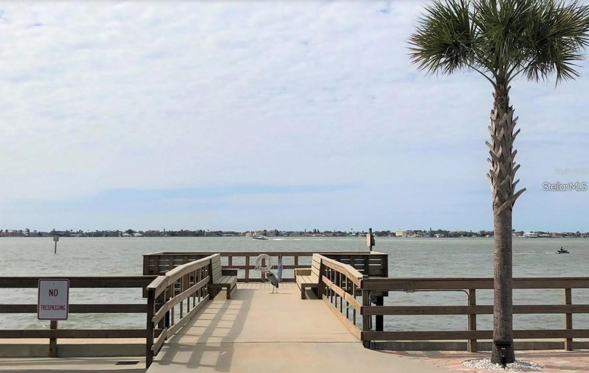 HARBOUR CLUB CONDO 2 - Residential