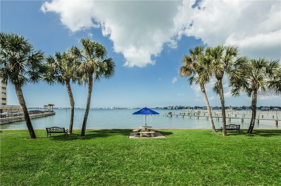 HARBOUR CLUB CONDO 2 - Residential