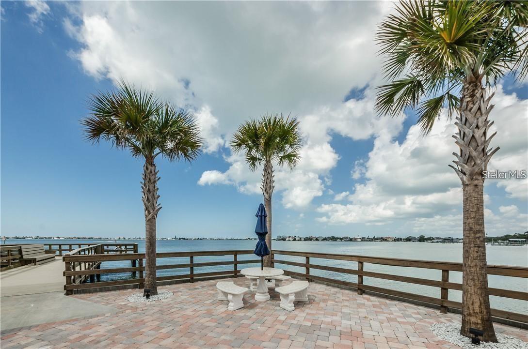 HARBOUR CLUB CONDO 2 - Residential