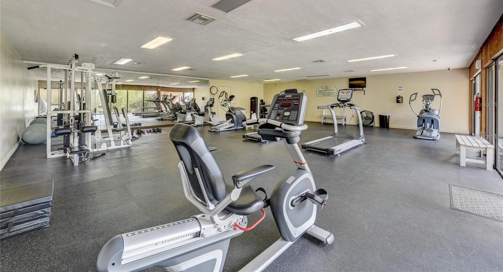 WIMBLEDON PARK CONDO 01 - Residential Lease