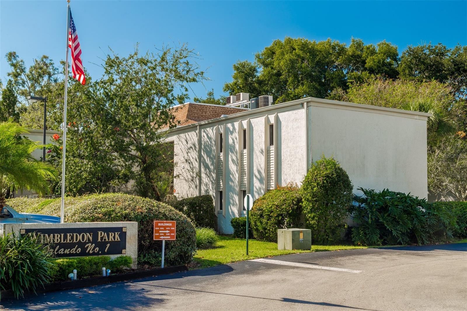 WIMBLEDON PARK CONDO 01 - Residential Lease